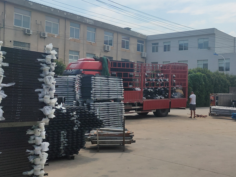 2023年7月11日鋅鋼圍墻護(hù)欄裝車發(fā)貨！