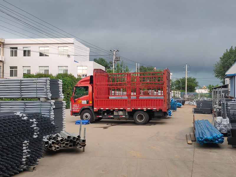 2023年7月22日鋅鋼組裝式護欄裝車發貨！