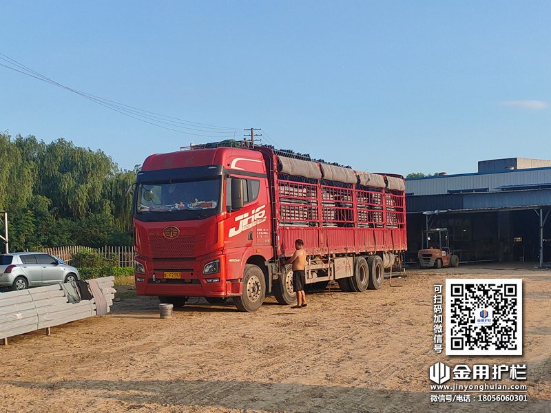 2023年8月5日鋅鋼飄窗欄桿裝車發(fā)貨! 2023年8月5日鋅鋼飄窗欄桿裝車發(fā)貨!