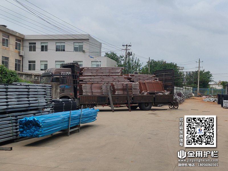 2023年8月31日鋅鋼陽臺護欄裝車發貨！
