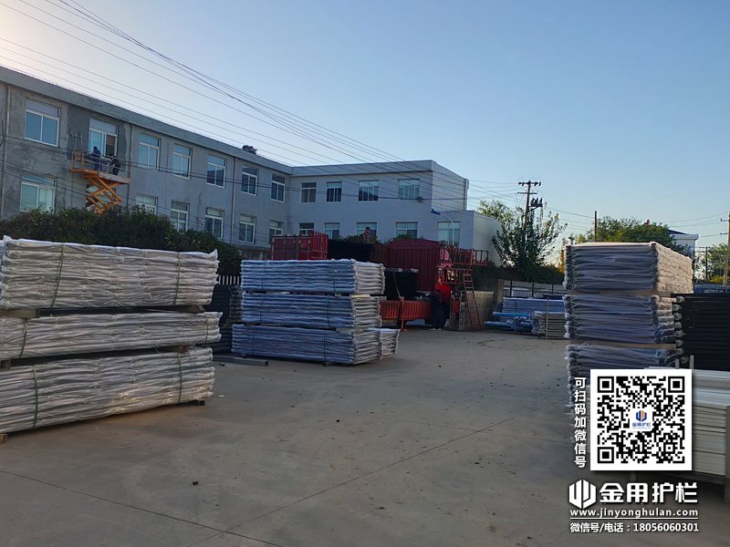 2023年11月6日鋅鋼圍墻護(hù)欄裝車發(fā)貨！