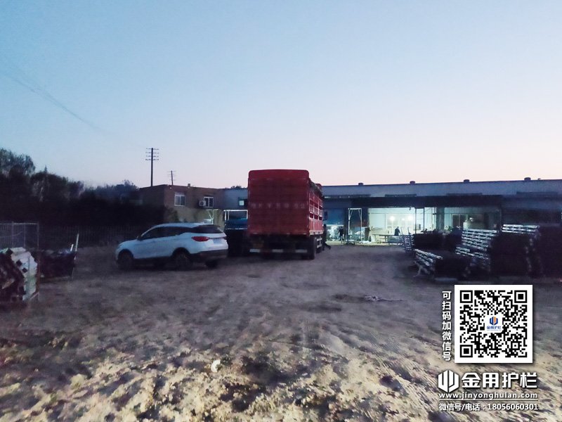 2023年11月21日鋅鋼百葉窗裝車(chē)發(fā)貨！