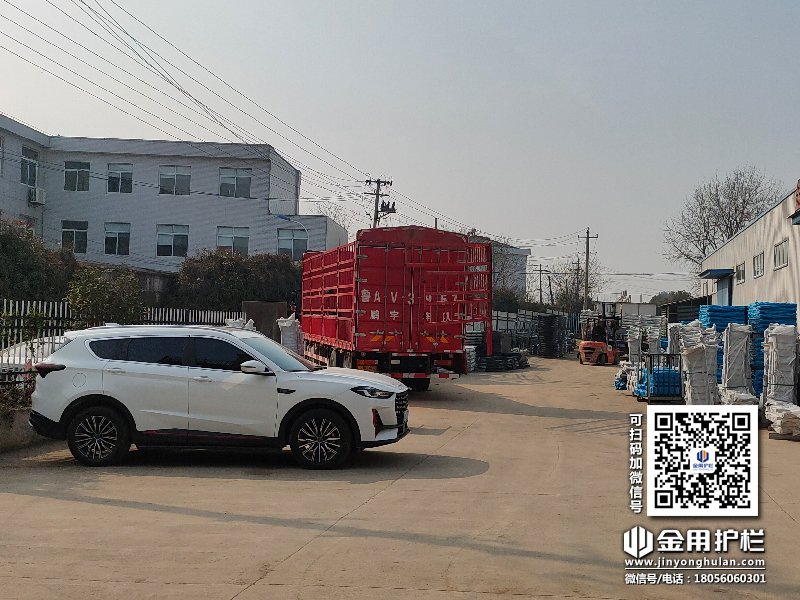 2024年3月16日鋅鋼連廊護欄裝車發(fā)貨！