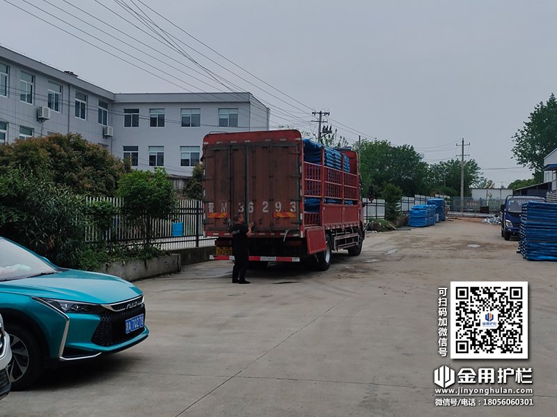 2024年4月22日鋅鋼陽臺護欄裝車發貨！