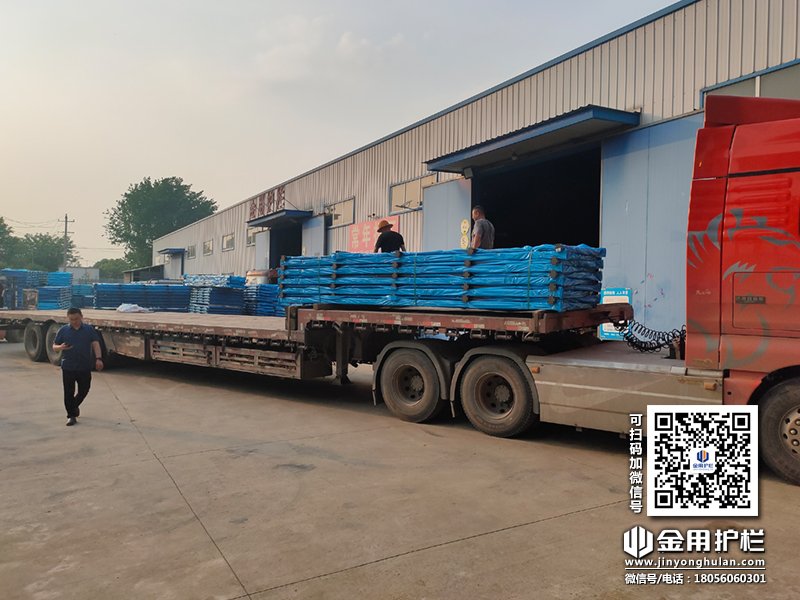 2024年4月23日鋅鋼陽臺欄桿裝車發貨！