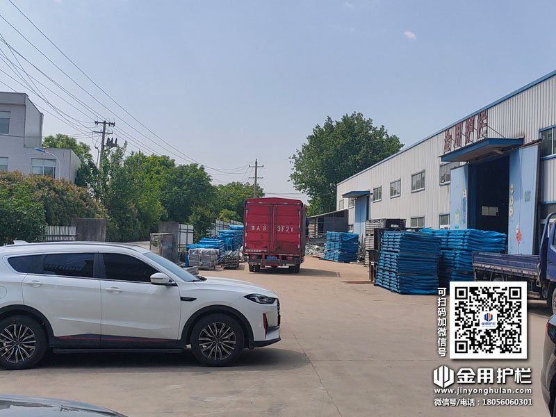 2024年5月10日鋅鋼百葉窗裝車發貨！