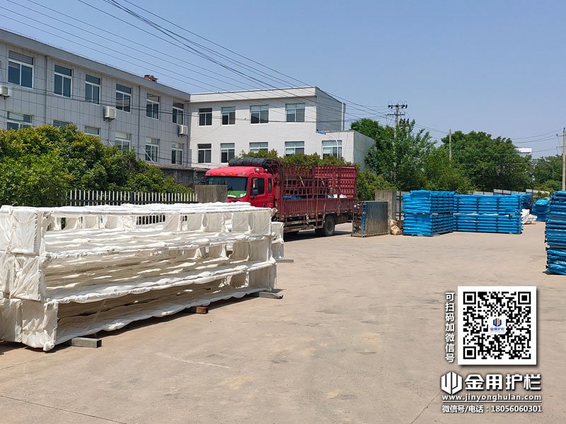 2024年5月18日鋅鋼欄桿裝車發(fā)貨！