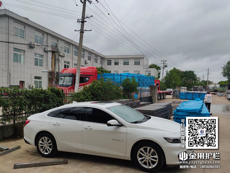 2024年7月1日鋅鋼陽臺欄桿裝車發貨！