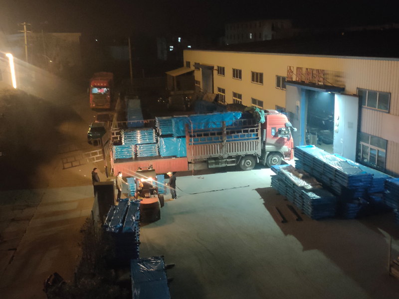 2024年12月24日鋅鋼陽臺護欄裝車發貨! 2024年12月24日鋅鋼陽臺護欄裝車發貨!