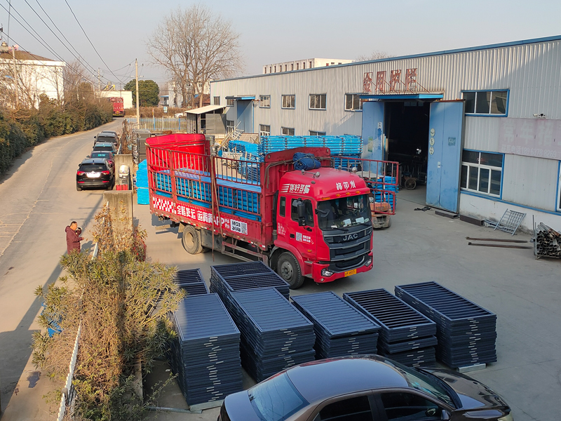 2024年12月27日鋅鋼陽臺護(hù)欄裝車發(fā)貨! 2024年12月27日鋅鋼陽臺護(hù)欄裝車發(fā)貨!