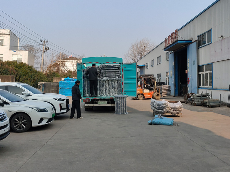 2025年3月7日鋅鋼飄窗護欄裝車發貨! 2025年3月7日鋅鋼飄窗護欄裝車發貨!