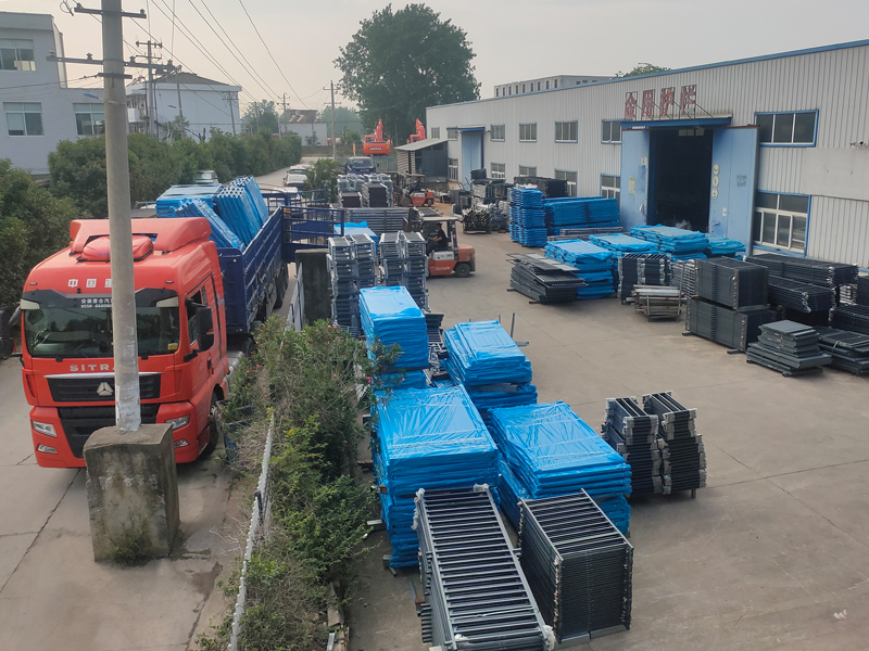 2025年6月9日鋅鋼陽臺(tái)護(hù)欄裝車發(fā)貨! 2025年6月9日鋅鋼陽臺(tái)護(hù)欄裝車發(fā)貨!