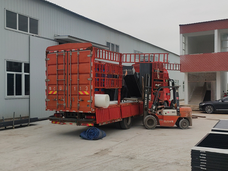 2025年6月23日鋁合金百葉窗裝車(chē)發(fā)貨! 2025年6月23日鋁合金百葉窗裝車(chē)發(fā)貨!