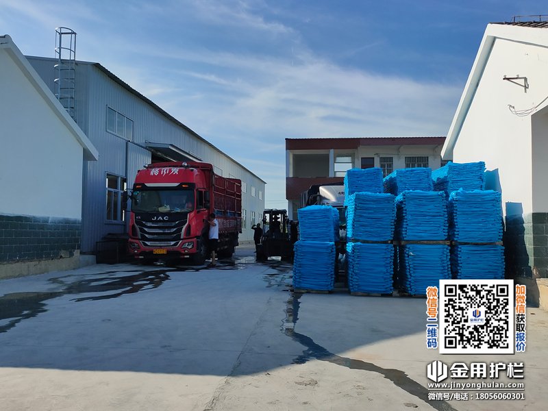 2025年7月1日鋅鋼飄窗欄桿裝車發(fā)貨! 2025年7月1日鋅鋼飄窗欄桿裝車發(fā)貨!